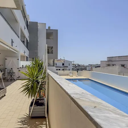#328 Charming 2br Balcony & Ac Apartament Albufeira