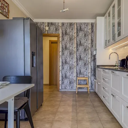 #328 Charming 2br Balcony & Ac Apartament Albufeira