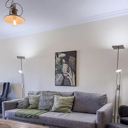 #328 Charming 2br Balcony & Ac Apartament *