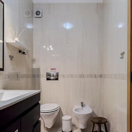 #328 Charming 2br Balcony & Ac *